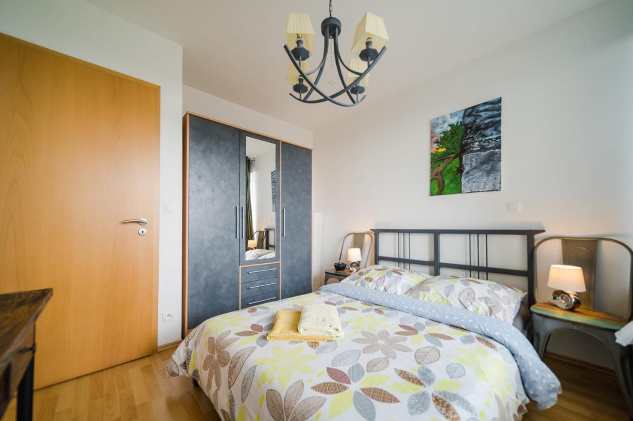 Comfy Condo On The 20Th Floor & Free Parking Bratislava Exterior foto