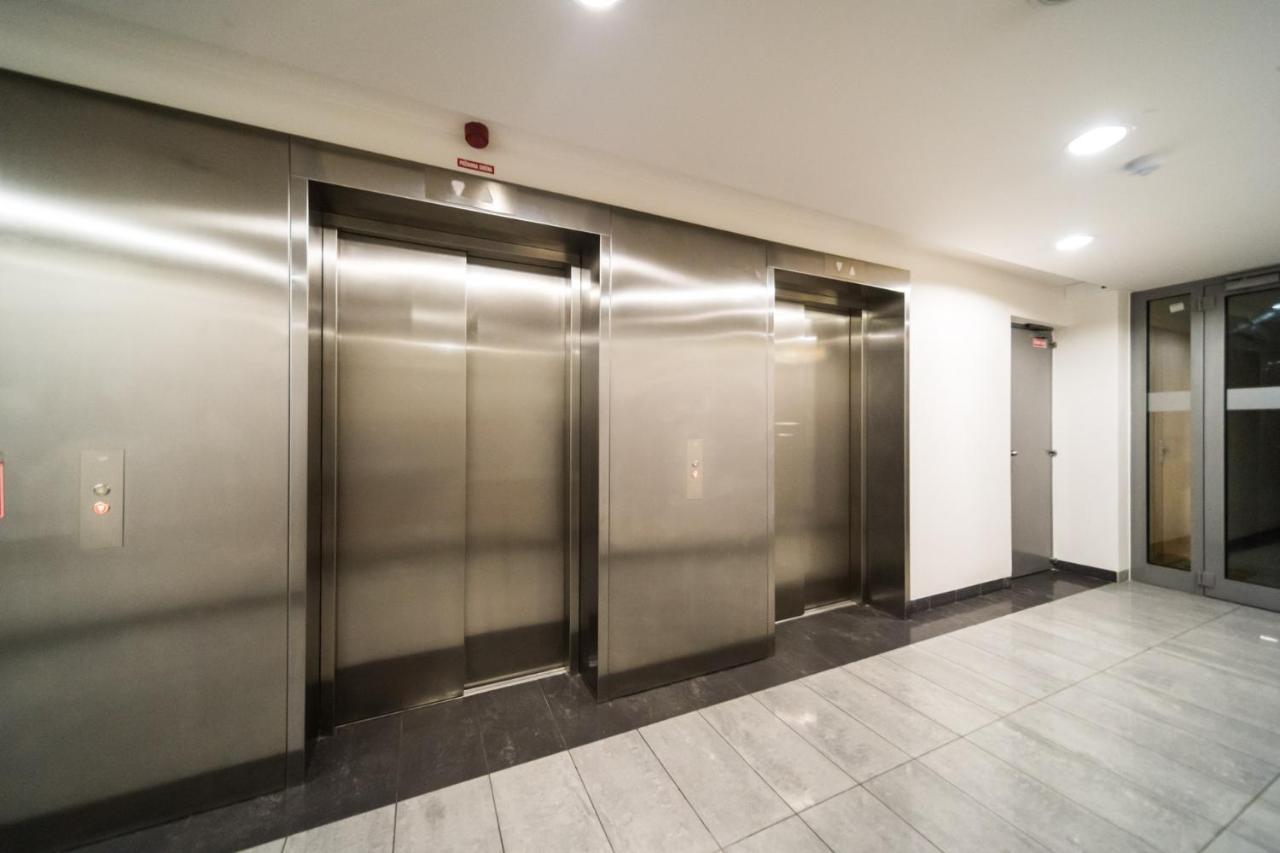 Comfy Condo On The 20Th Floor & Free Parking Bratislava Exterior foto